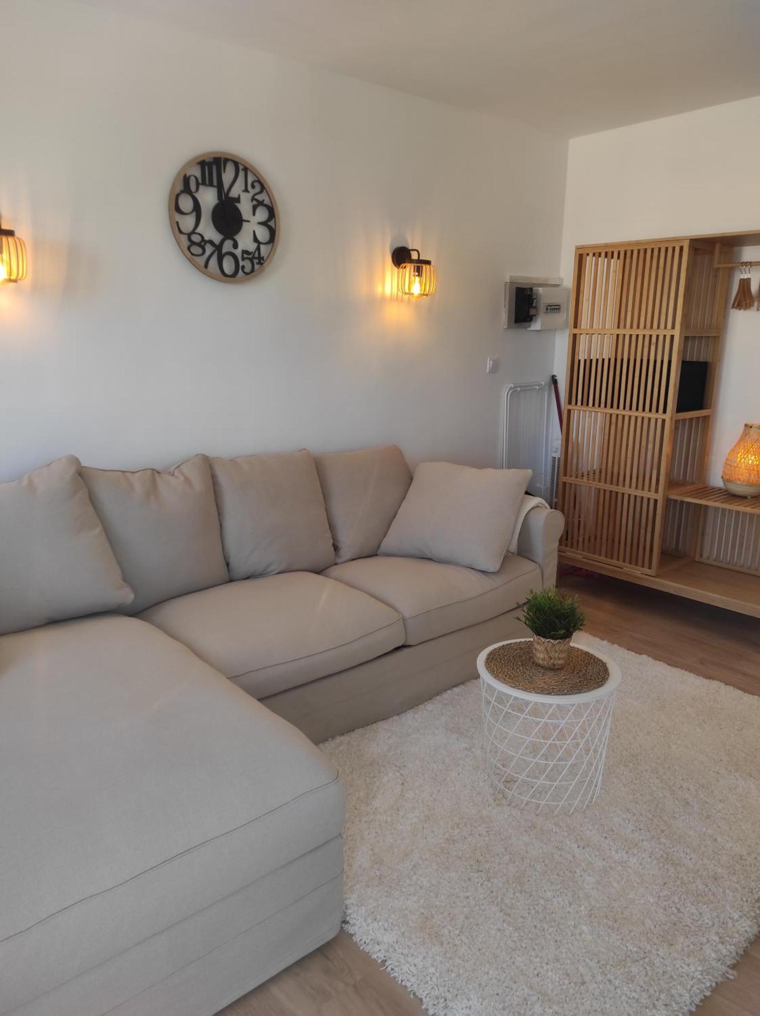 Centre Port,Studio Cosy,Vue Piscine Et Sur Le Parking Prive Ainsi Que Le Mont Saint Martin Agde Eksteriør billede